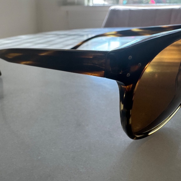OLIVER PEOPLES/  Tortoise Shell Sunglasses/ Polarized main image 10